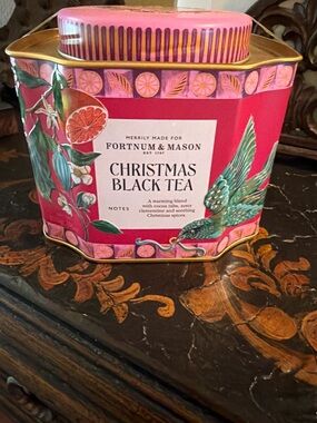 **NEW** Fortnum & Mason Christmas Black Tea Decorative Tin